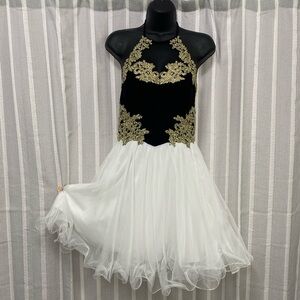 Blondie Nites Short Halter Dress Black White and Gold Homecoming Prom Size 3 EUC